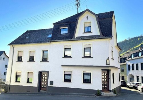 Hatzenport Hausangebote Stilvolles Dreifamilienwohnhaus an der Mosel (Nähe Cochem an der Mosel) Haus kaufen