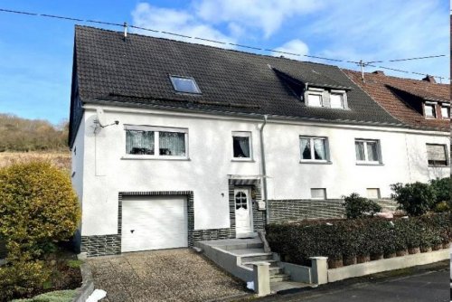 Niederelbert Haus Niederelbert, familienfreundliches Wohnhaus in herrlicher Ortsrandlage *VIRTUELLE 360° BESICHTIGUNG AUF ANFRAGE* Haus kaufen