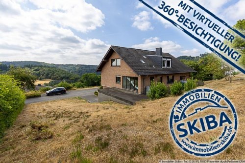 Langscheid Haus Weitblick in Langscheid bei Mayen: Wohnhaus mit Einliegerwohnung und Garagen Haus kaufen