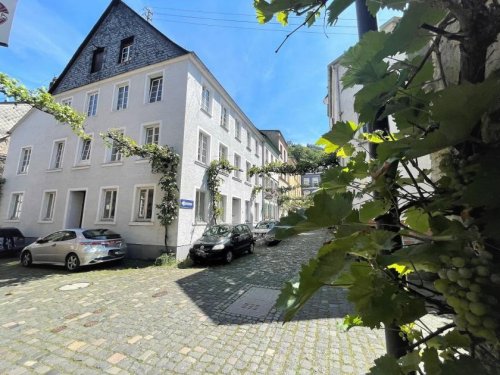 Traben-Trarbach Immobilien großes und helles Stadthaus / Herrenhaus an der schönen Mosel (vier Wohnungen/App.) Haus kaufen