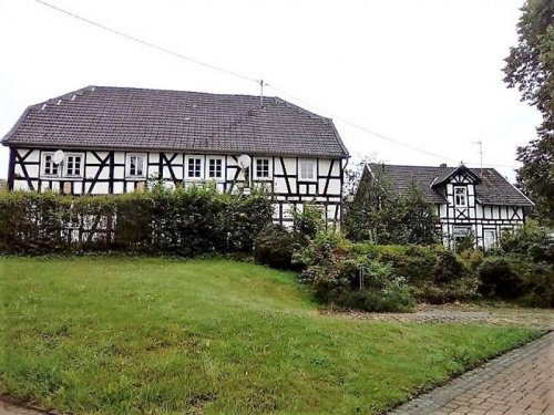 Mehren (Landkreis Altenkirchen) Immobilienportal Fachwerkanwesen mit Geschichte sucht kreativen Geist zu Wiederbelebung Haus kaufen