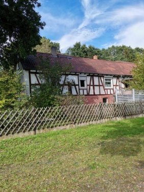 Ortenberg Suche Immobilie Ein-Zweifamilienhaus -ehemalige Hofreite mit Nebengebäude (Scheune) und 2700m2 großem Grundstück Haus kaufen
