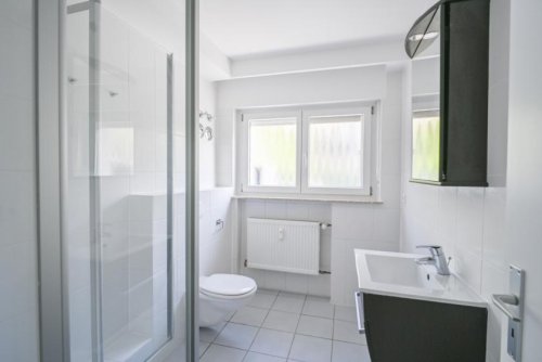 Aschaffenburg Provisionsfreie Immobilien DIETZ: Souterrainwohnung im energetisch sanierten 7-Familienhaus - Nähe Godelsberg und Waldrand! Wohnung kaufen