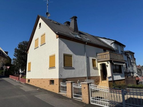 Eppstein Häuser Einziehen, wohlfühlen, erweitern – Haus mit Möglichkeiten Haus kaufen