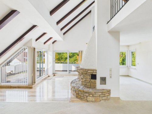 Saarbrücken 4-Zimmer Wohnung Seltene große Maisonette- Wohnung in Top Lage von Saarbrücken zu verkaufen. Wohnung kaufen