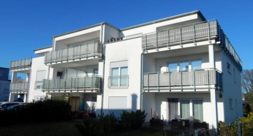 Losheim am See Etagenwohnung *RESERVIERT* Neuwertige Wohnung mit 2 ZKB mit Terrasse, Gartenanteil und PKW-Stellplatz zu verkaufen! Wohnung kaufen