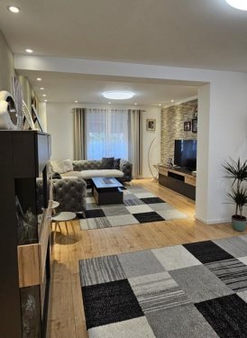 Mettlach Immobilie kostenlos inserieren Gepflegtes großes Wohnhaus in ruhiger Lage, 25 Min. bis nach Luxemburg Haus kaufen