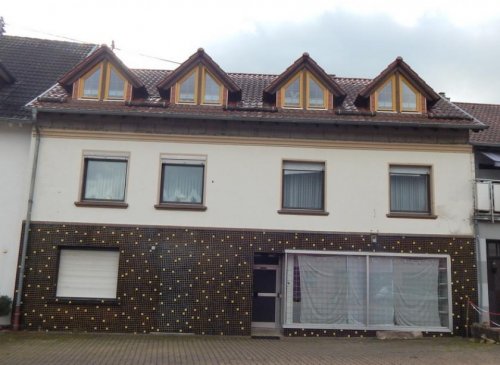 Weiskirchen Immobilie kostenlos inserieren Ehemaliges Wohn-/Geschäfthaus mit bis zu drei Wohneinheiten in Rappweiler zu verkaufen! Haus kaufen