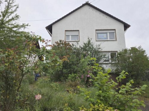 Pirmasens Inserate von Häusern ObjNr:19384 - Freistehendes Zweifamilienhaus mit großem Garten Haus kaufen