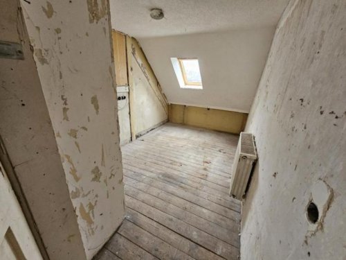 Pirmasens Hausangebote ObjNr:19582 - Renovierungsbedürftiges 4 Fam.-Mehrfamilienhaus in zentraler Lage Haus kaufen