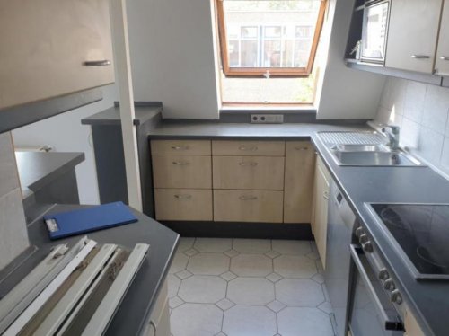 Ludwigshafen am Rhein Immo ObjNr:B-18661 - Ruhiges Wohnen in sanierter 4-Zi. ETW mit Blick über Ludwigshafen Wohnung kaufen