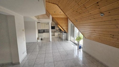 Ludwigshafen am Rhein Immobilien ObjNr:B-19757 - Topp Wohnen in gepflegter 3,5 Zi ET-Maisonettewohnung mit Balkon und PkW-Stellplatz in LU-Maudach Wohnung kaufen