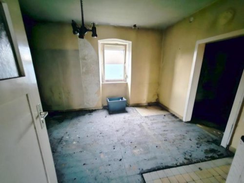 Otterbach Hausangebote ObjNr:19638 - Freistehendes Einfamilienhaus im Dornröschenschlaf Haus kaufen