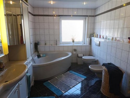 Mühlhausen (Rhein-Neckar-Kreis) Haus ObjNr:19662 - Tolles 2-3 Familienhaus mit Gewerbehalle in guter Lage von Mühlhausen Haus kaufen