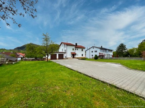 Mössingen Immobilien Solides 2-Familienhaus in gutem Zustand mit großem Grundstück Haus kaufen