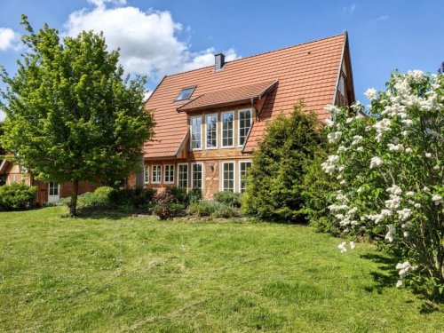 Hechingen Hausangebote Exklusives Eichenfachwerkhaus von 2011 – Moderne trifft traditionelle Baukunst Haus kaufen