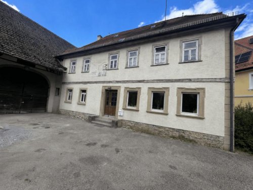 Neuenstadt am Kocher Immobilien Haus mit viel Potenzial, vom Einfamilienhaus zum Mehrfamilienhaus Haus kaufen