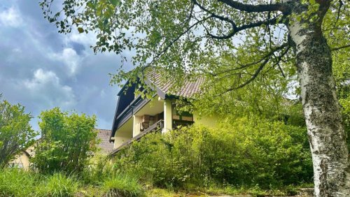 Bad Liebenzell Immobilien Ruhige 2 Zimmerwohnungg in idyllischer Lage mit Balkon und Garagenstellplatz Wohnung kaufen
