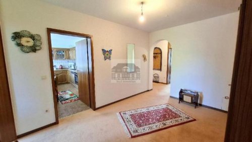 Baden-Baden Immobilien Helle und geräumige 3-Zimmer Wohnung mit Lift, Balkon, Carport Wohnung kaufen