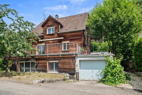 Tuttlingen Immobilienportal PROVISIONSFREI- Großzügiges Haus in schöner Ortsrandlage - DG-Wohnung solide vermietet Haus kaufen