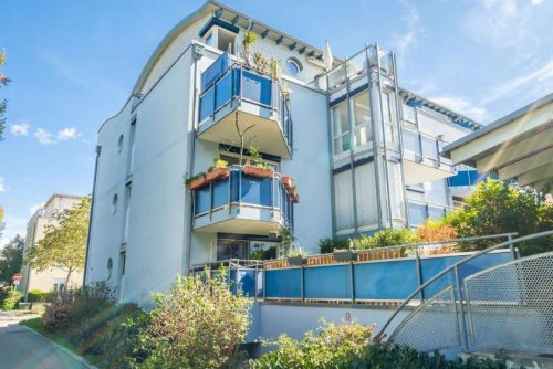 Freiburg im Breisgau Immobilien Freiburg-Rieselfeld – Vermietete 2-Zimmer-Erdgeschosswohnung mit zwei Terrassen, Garten & Stellplatz Wohnung kaufen