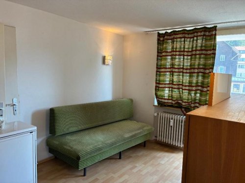St. Blasien Immobilie kostenlos inserieren Klein, zentral und mit Potenzial – 1-Zimmer-Appartement mit Balkon in St. Blasien Wohnung kaufen
