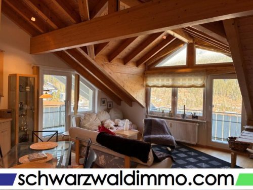 St. Blasien Immobilien Inserate Lichtdurchflutetes Wohnambiente in einer 2-Zimmer-Dachgeschosswohnung - unverbauter Panoramablick über St. Blasien und direkter