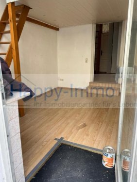 München Gewerbe mit Genehmigung für DG Ausbau als Wh bezugsfrei - 1 Zi-DG App und 1 Zimmer Gewerbeeinheit im EG Gewerbe kaufen