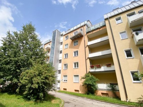 München 3-Zimmer-Wohnung mit Charme und Potenzial: 66 m² zum Gestalten! Wohnung kaufen