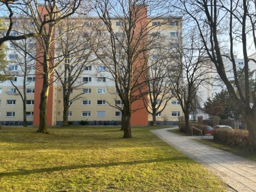 München Teure Wohnungen Charmante Etagenwohnung mit Süd-Balkon und TG-Stellplatz – München Hasenbergl Wohnung kaufen