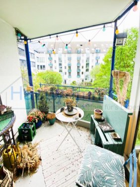 München Suche Immobilie frei ab 1.5.2026 / ruhige Innenhoflage / Süd-Loggia / EBK / weißes Bad / 1 Zi ETW 2. OG Wohnung kaufen