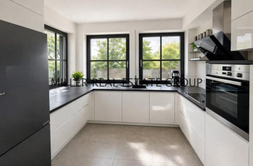 Ingolstadt 4-Zimmer Wohnung Exklusive Gartenwohnung in Ingolstadt mit Hauscharakter, großer Terrasse, Garage, zwei Stellplätzen & zusätzlichem im