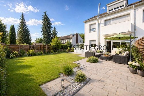 Neuburg an der Donau Häuser mit Garten Reiheneckhaus in Neuburg an der Donau - modernes Familienwohnen auf ca. 149 m² mit Traumgarten, 2 Terrassen, Balkon & 5