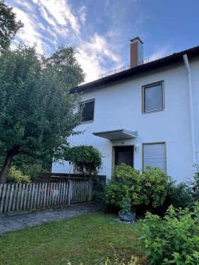 Kaufbeuren Häuser Extra breites Reiheneckhaus in Kaufbeuren - Wohnglück mit Kamin und sonnigem Balkon Haus kaufen
