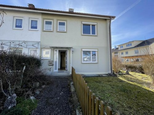 Leutkirch im Allgäu Günstiges Haus "Charmantes Reihenendhaus mit Potenzial: Wohnen in ruhiger Lage in Leutkirch" Haus kaufen