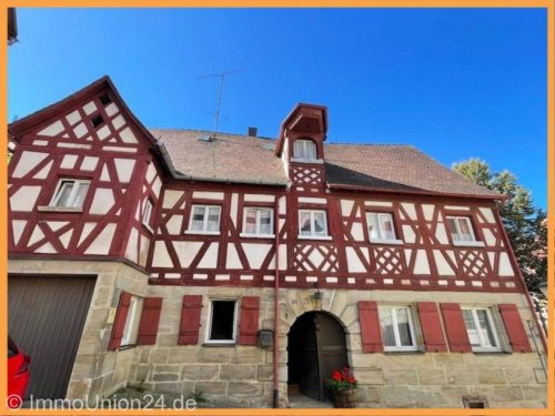 Altdorf bei Nürnberg Immobilien 249.000 für historisches 150 qm Fachwerk STADTHAUS im Herzen von Altdorf unter Denkmalschutz Haus kaufen