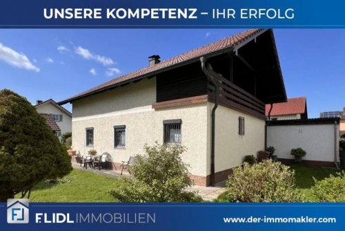 Pocking Teure Häuser Älteres Einfamilienhaus mit Garten und Garage Haus kaufen
