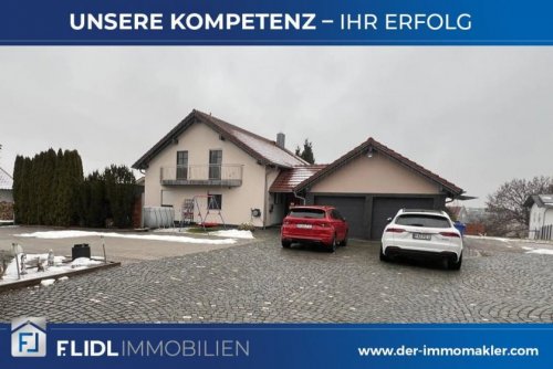 Hengersberg Haus Gepflegtes 1 Fam. Haus m. Baugrundstück u. Halle Haus kaufen