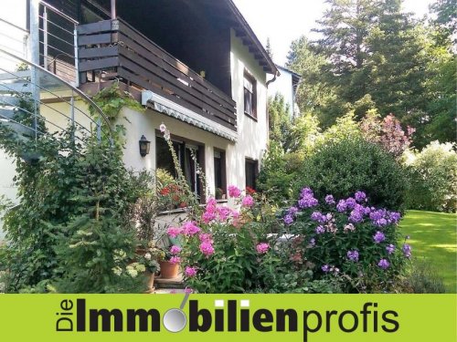 Hof Immobilien 1147 - HOF-Krötenbruck: 1-2 Familienhaus mit 3 Garagen in Top-Lage Haus kaufen