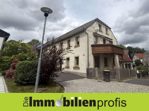 Selb 6-Zimmer Wohnung Selb: Großzügige Eigentumswohnung mit Scheune Wohnung kaufen