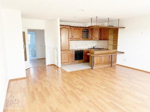 Riesa Wohnungen ***HELLE MAISONETTEWOHNUNG MIT BALKON*** individuellem Grundriss und Dachschrägen – Wohncharakter mit Flair in Riesa Wohnung