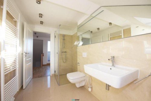 Leipzig Immo NEU - Hochwertige DG-Wohnung im Leipziger Süden - 2 Terrassen * PKW-Stellplatz Wohnung mieten