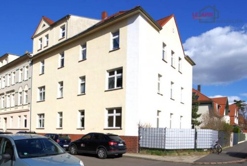 Zwenkau Wohnungen SCHICKE, RENOVIERTE EG-HOCHP.-3-RWG M. TAGESLICHTBAD U. AR IN BELIEBETER LAGE NÄHE D. ZWENKAUER SEES Wohnung mieten