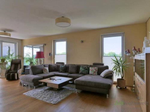 Halle (Saale) Wohnungen (EF1121_M) Halle: Saaleaue, möbliertes Luxusapartment mit Parkettböden, 2 Bädern und 2 Balkons, nahe der Saale Wohnung mieten