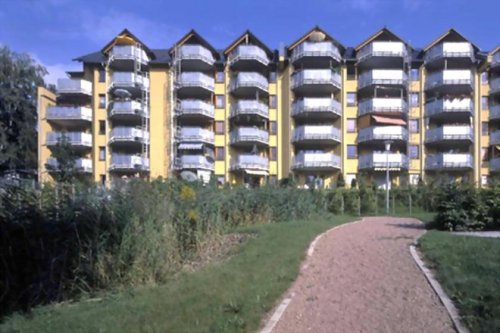 Halle (Saale) Immobilienportal In Halle Weingärten, gemütliche 2. Zimmerwohnung mit Terrasse, Wannenbad im Erdgeschoss Wohnung mieten