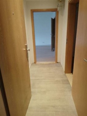 Brehna Immobilien Gemütliche 2-Zimmer mit Dusche und Laminat in guter Lage! Garten mgl. Wohnung mieten