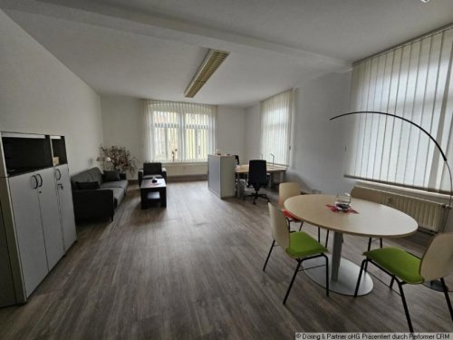 Gera Immobilie kostenlos inserieren GERA: Schmuckes Büro 101 m2 mit Pkw-Stellplatz im Zentrum. Gewerbe mieten