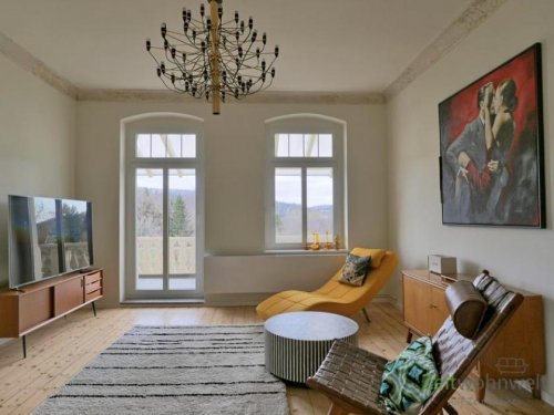 Gera Teure Wohnungen (EF1113_M) Gera: Röppisch, stilsicher möblierte Wohnung mit Holzdielung, Balkon, PKW-Stellplatz und Garten Wohnung mieten