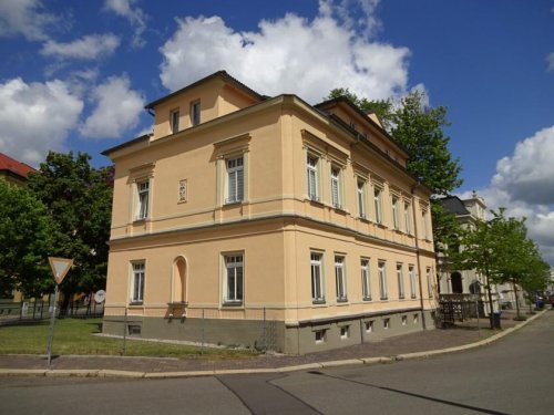 Zwickau Wohnung Altbau Ab 01.07.26! Wenige Meter zum Zentrum und zum Schwanenteich - schöne Wohnung in Stadtvilla Wohnung mieten