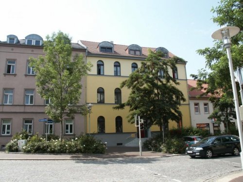 Zwickau Gewerbe Ab 1.1.27! Zentrumsnahe, moderne Büroräume mit Balkon u. zwei Carport-Stellplätzen! Gewerbe mieten